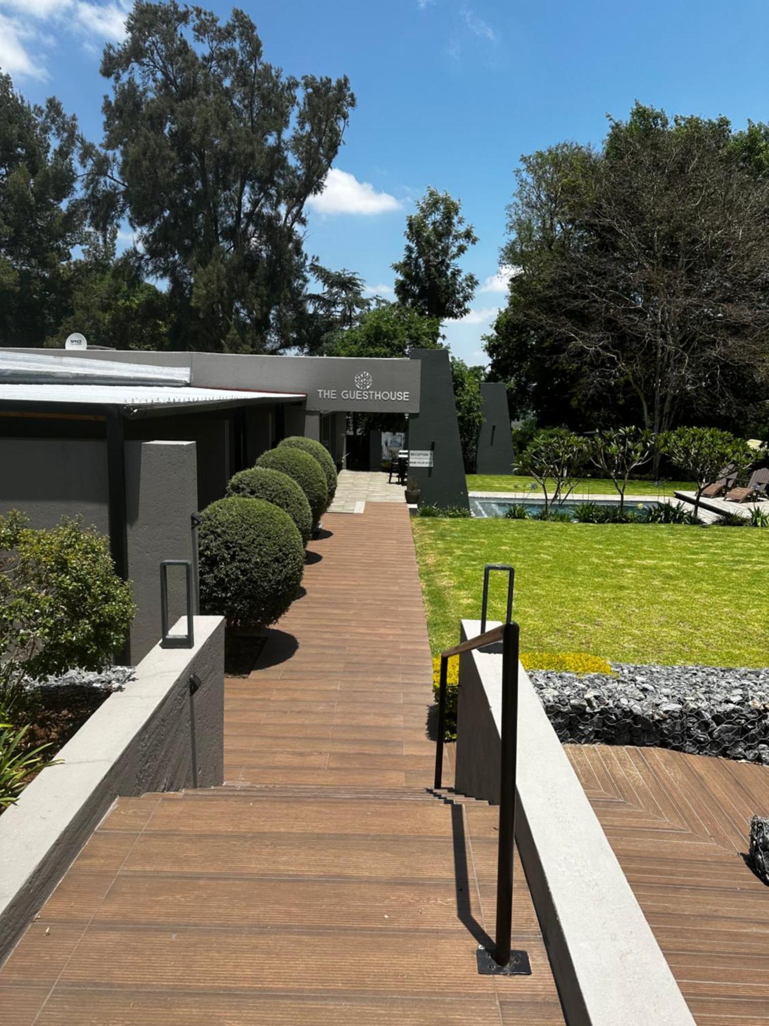 The Guesthouse 6 On Vrede Johannesburg Eksteriør bilde